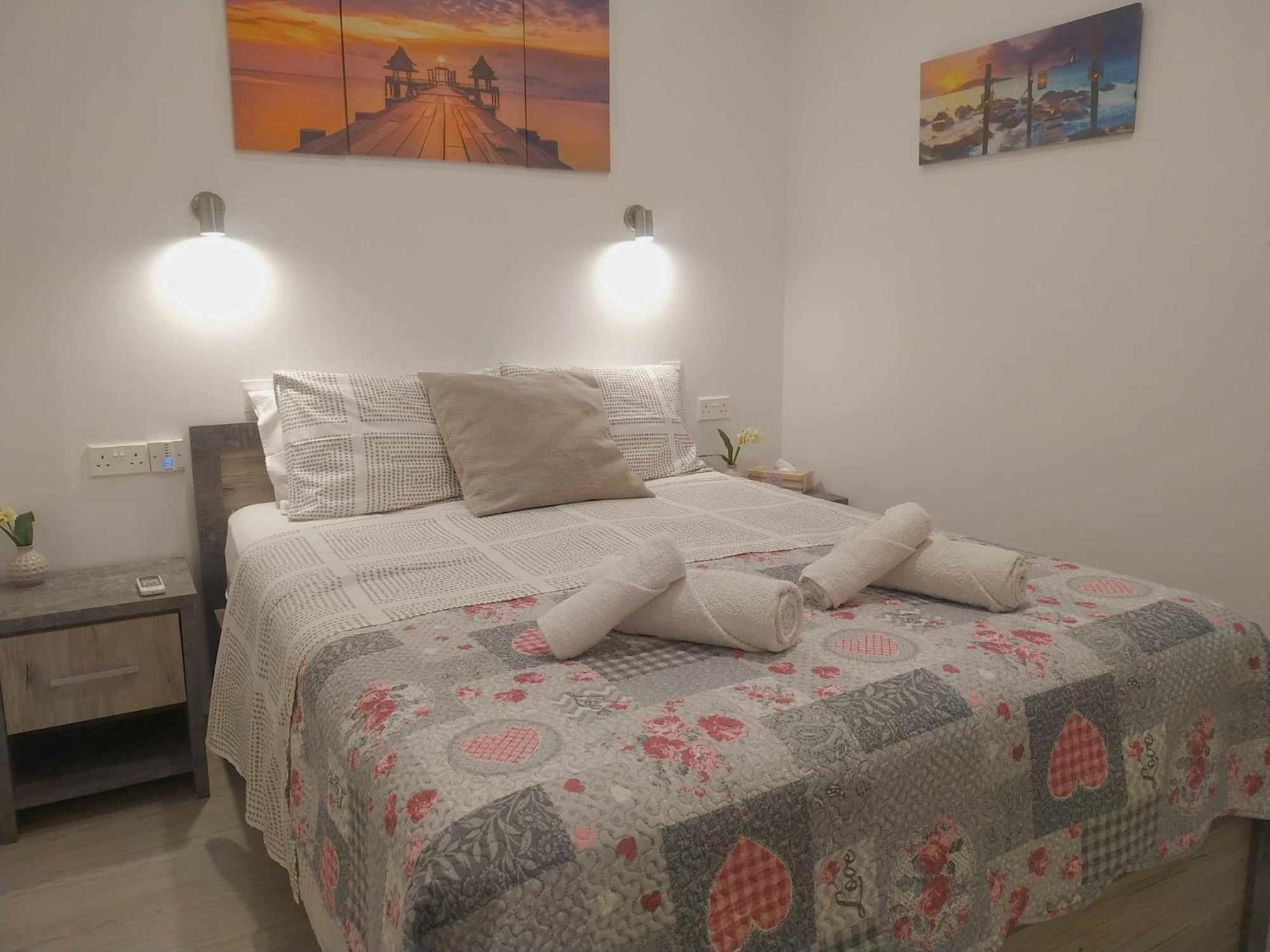 דירות Charming Holiday Retreat Kato Paphos Apt 400M To The Beach מראה חיצוני תמונה